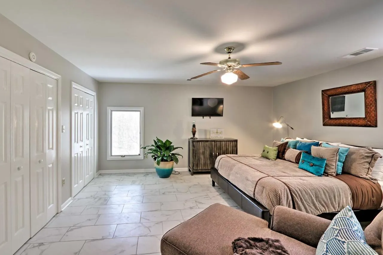 Quiet Memphis Home On 20 Acres 10 Mi To Downtown! 0*,  Stati Uniti